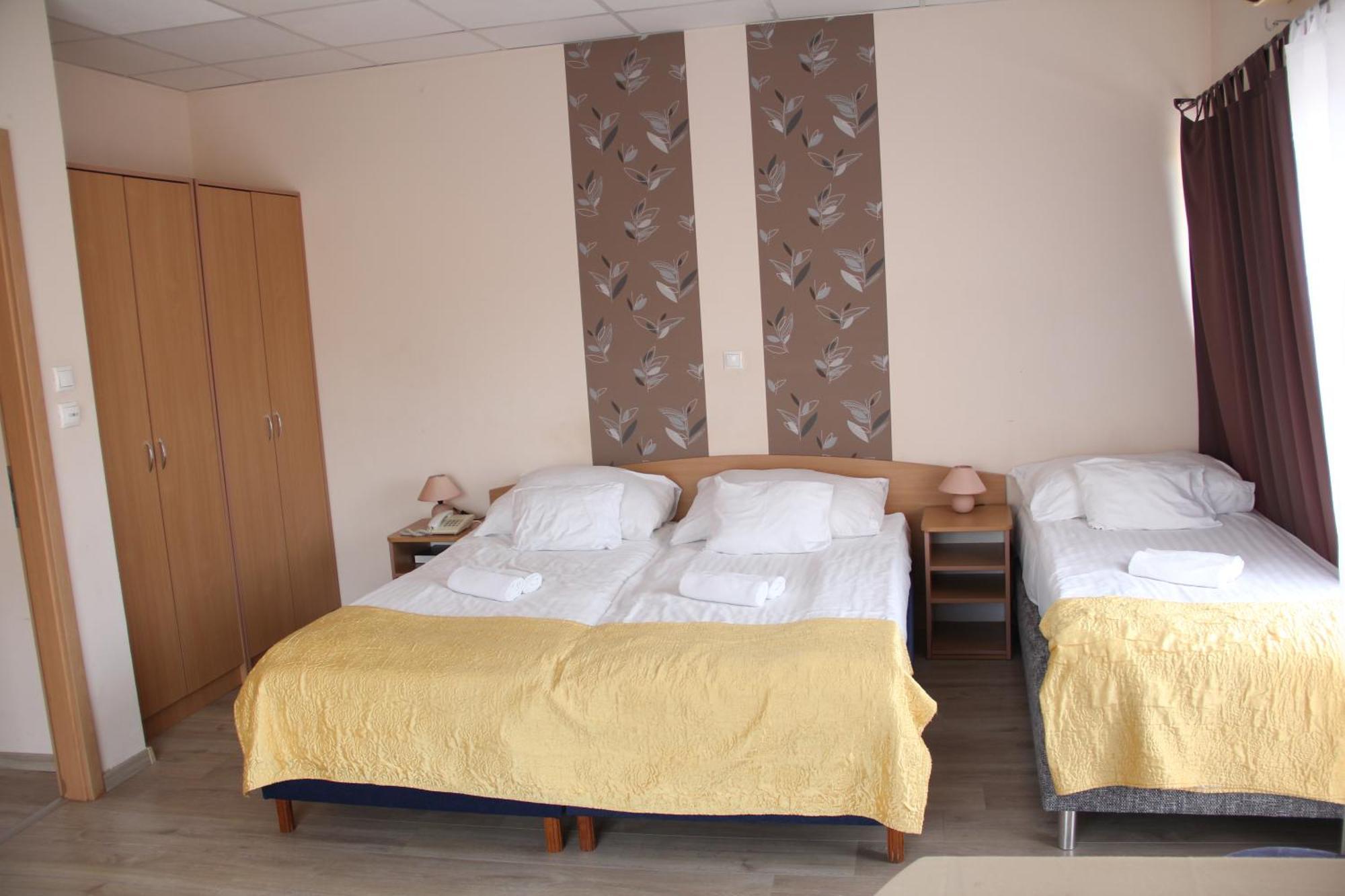 Hotel Rose City บูดาเปสต์ ภายนอก รูปภาพ