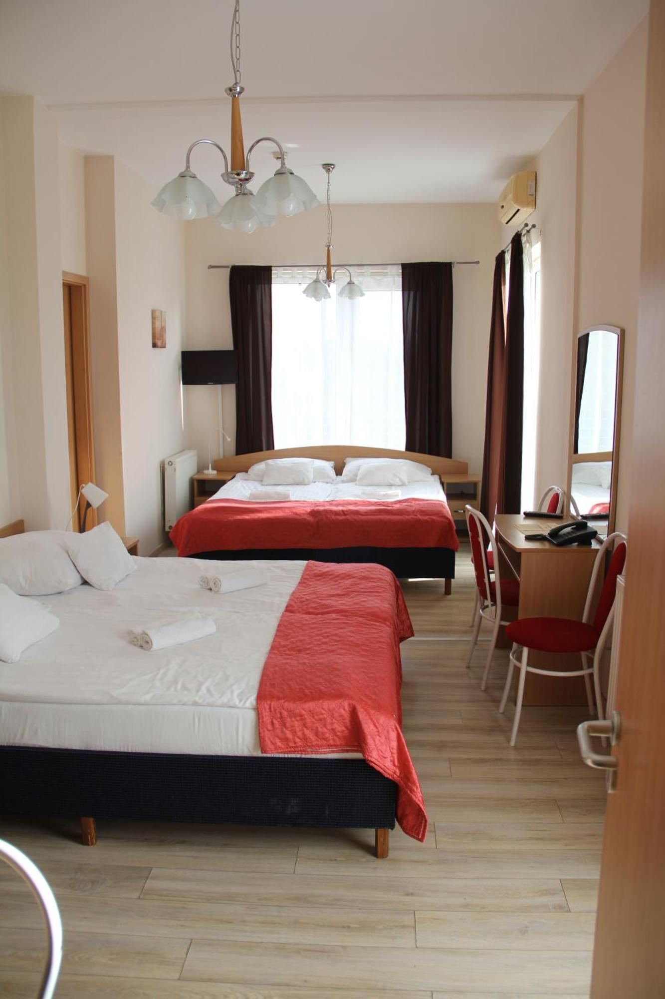 Hotel Rose City บูดาเปสต์ ภายนอก รูปภาพ