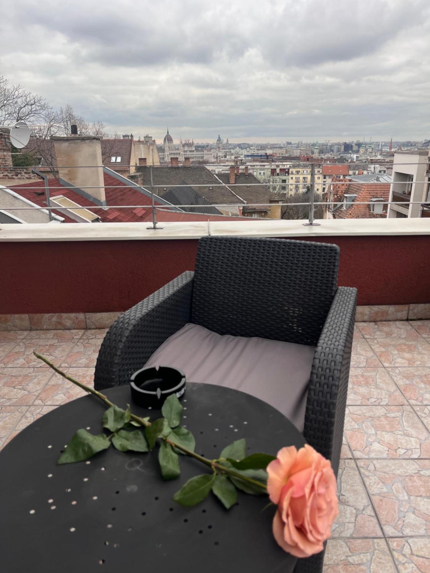 Hotel Rose City บูดาเปสต์ ภายนอก รูปภาพ