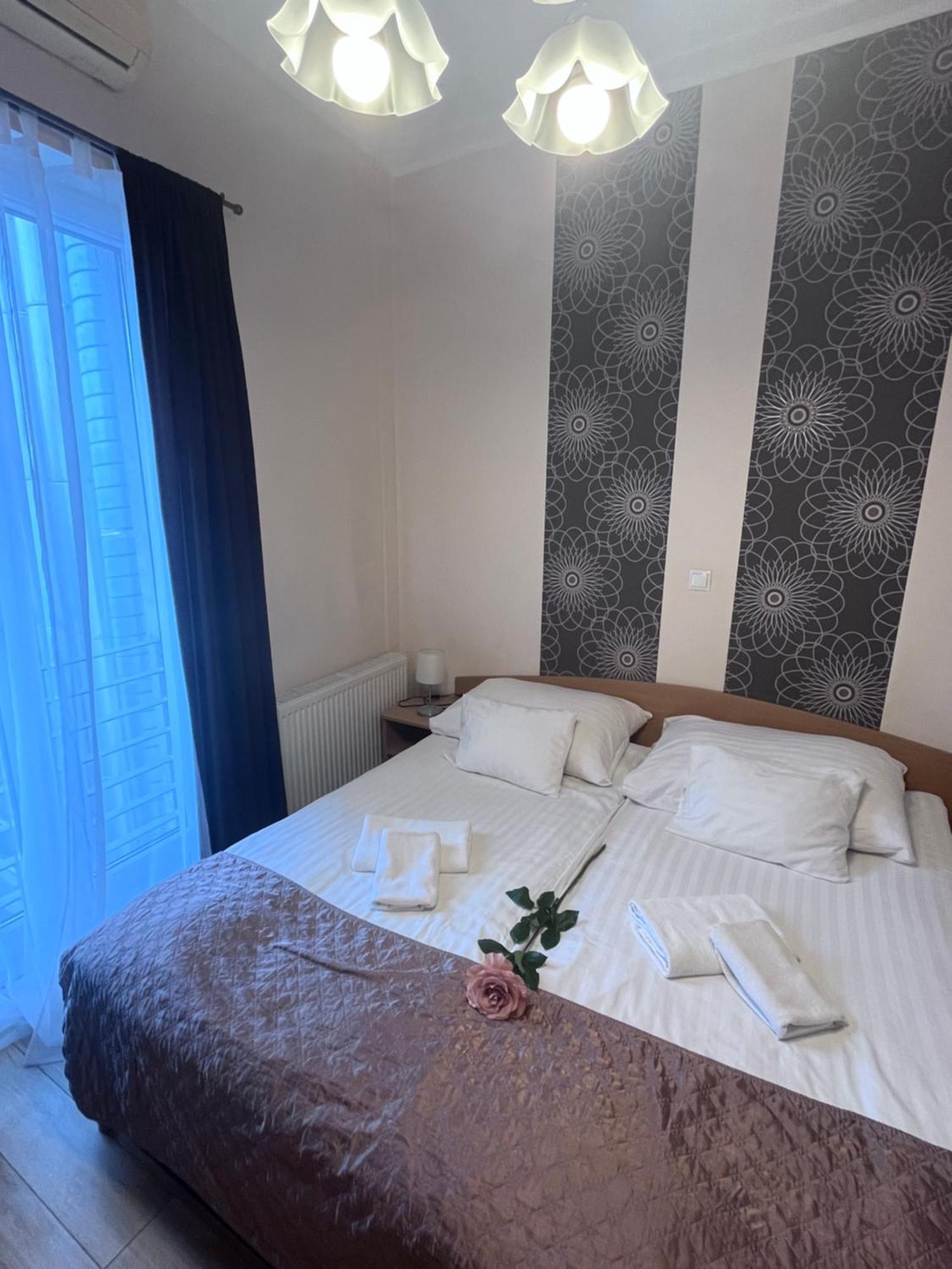 Hotel Rose City บูดาเปสต์ ภายนอก รูปภาพ